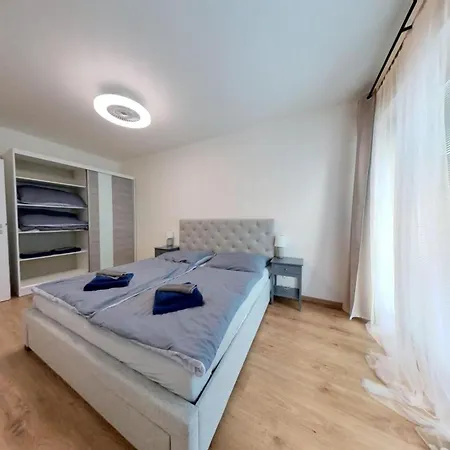 شقة Air-conditioned 2 Apartment, Balcony, New Building, 201