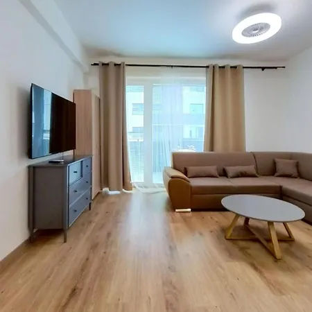 شقة Air-conditioned 2 Apartment, Balcony, New Building, 201 Rovinka